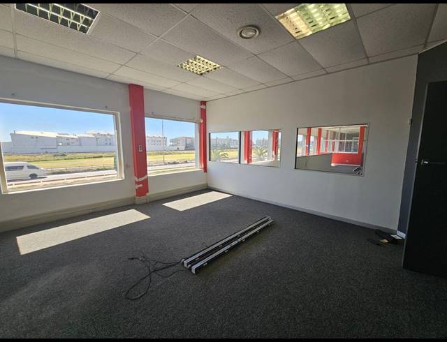 1,510M² WAREHOUSE TO LET IN PAARDEN EILAND